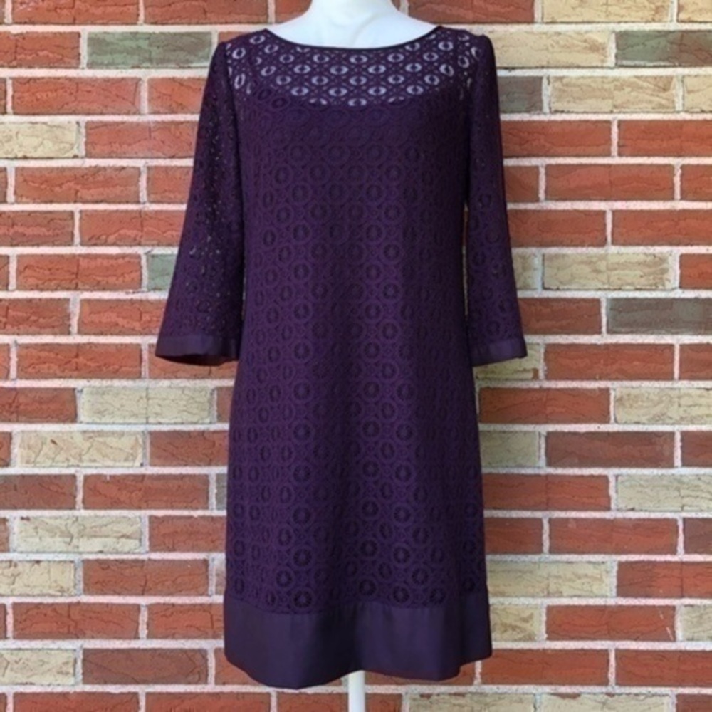 Laundry by Shelli Segal Keyhole Purple Lace Bell Sleeve Dress 👗